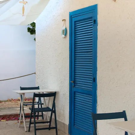 Cala Batteria - & Village 比谢列